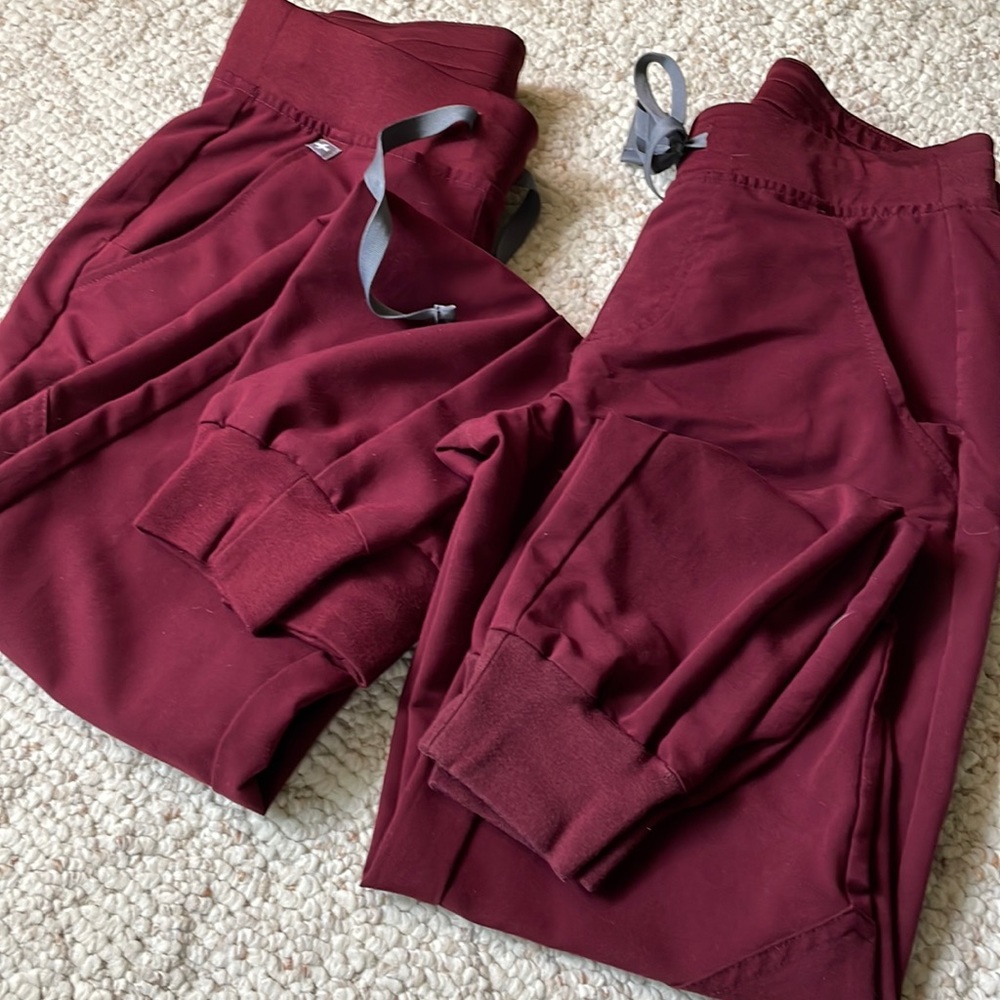 2 pairs Figs Zamora Jogger Scrub Bottoms Burgundy